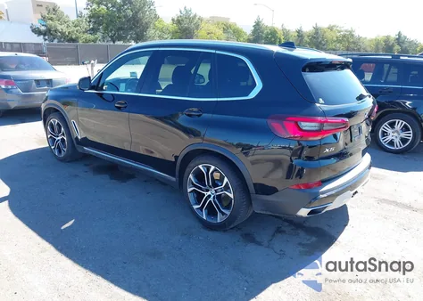 2021 BMW X5 Sdrive40I z USA, uszkodzony, nr VIN 5UXCR4C04M9F15463